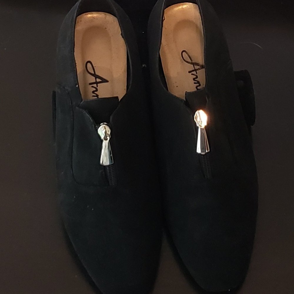 Ladies ANNIE Black Suede Booties w/Zipper - 8WW